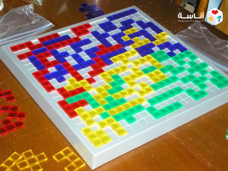 لعبة Blokus : معركة الزوايا وفن السيطرة على المساحات المفقودة