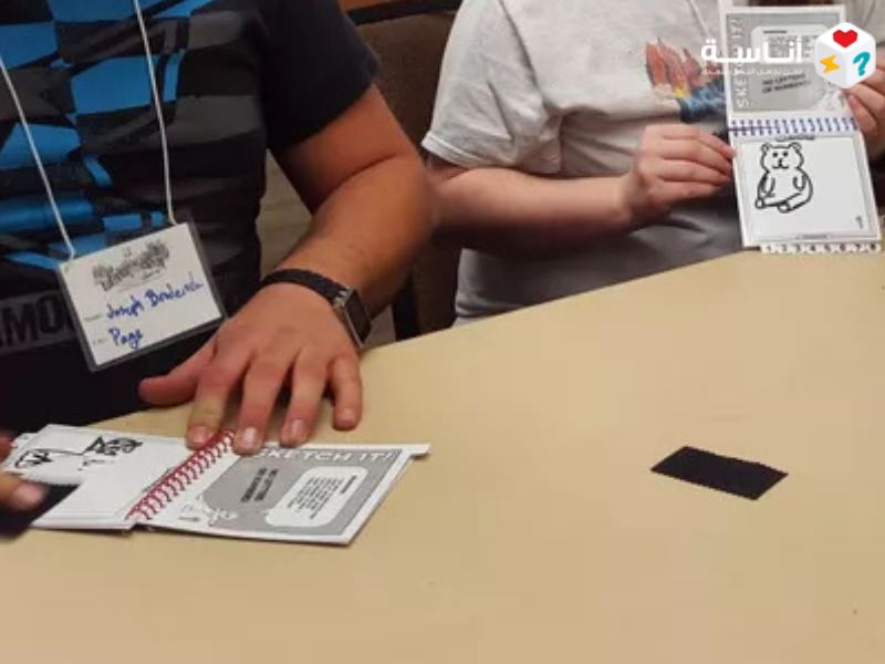 لعبة Telestrations عندما يلتقي الفن السيء بالضحك الهستيري