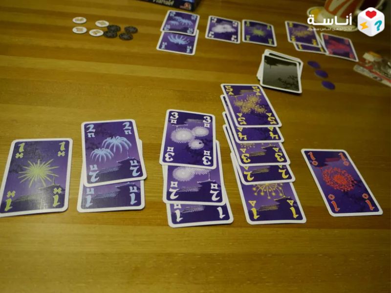 مراجعة لعبة Hanabi: زهور النار – عندما يكون الصمت والذاكرة هما فتيل النجاح
