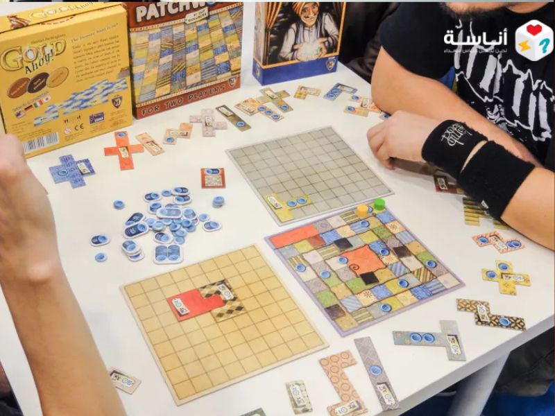 لعبة Patchwork: فن الترقيع – عندما يتحول القماش إلى ساحة معركة ذهنية لا ترحم