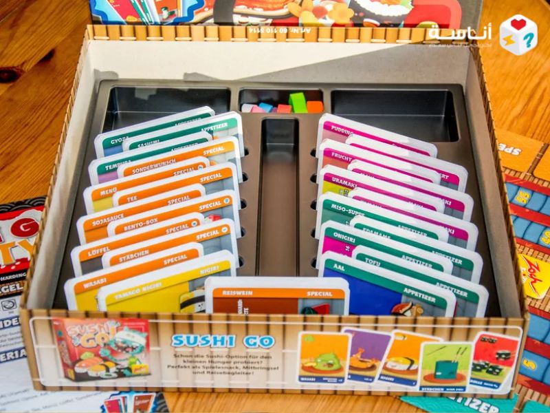 لعبة Sushi Go Party : وليمة التخطيط السريع والمنافسة اللذيذة على مائدة الحفلات