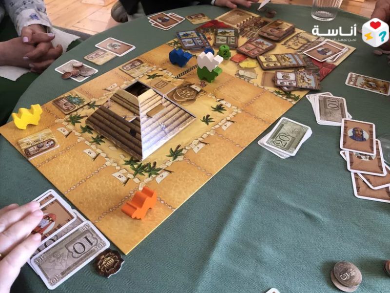 لعبة Camel Up : جنون الرهانات في قلب الصحراء وسباق الجمال الذي لا يعرف المنطق